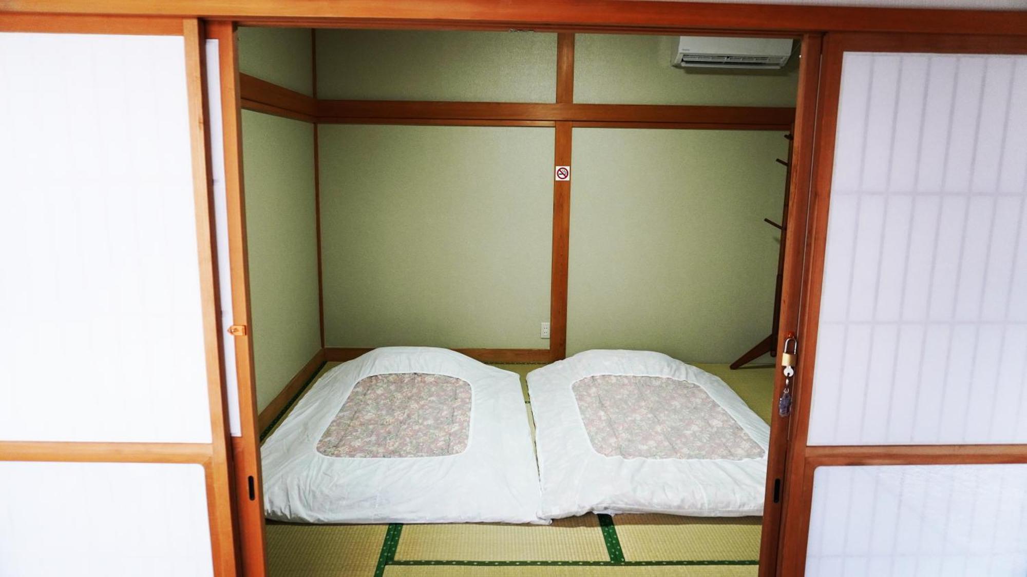 富士山を眺められる宿 ゲストハウス花水木 Nishikatsura Exteriör bild